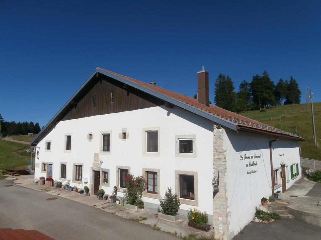 B&B La Ferme De Pouillerel La Chaux De Fonds Exterior photo