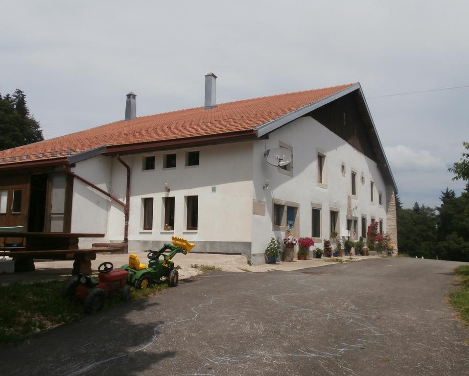B&B La Ferme De Pouillerel La Chaux De Fonds Exterior photo